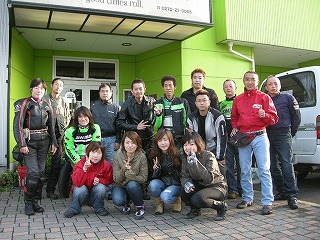 09AKI-touring01.jpg (43939 �o�C�g)
